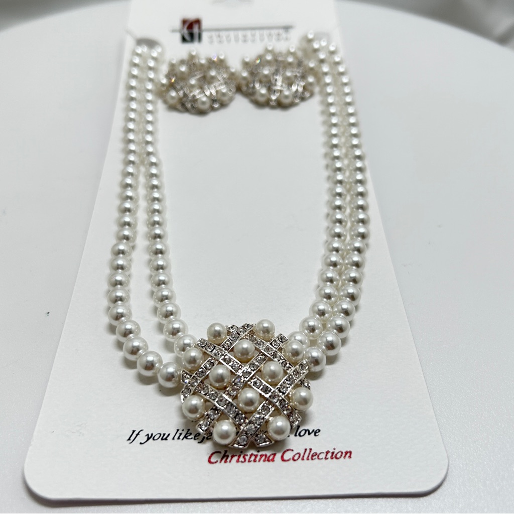 Christina Collection. Pearl, Crystal Lattice Necklace & Earring Set, Studs, Noc